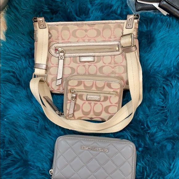 Michael Kors purses - Picture 5 of 5